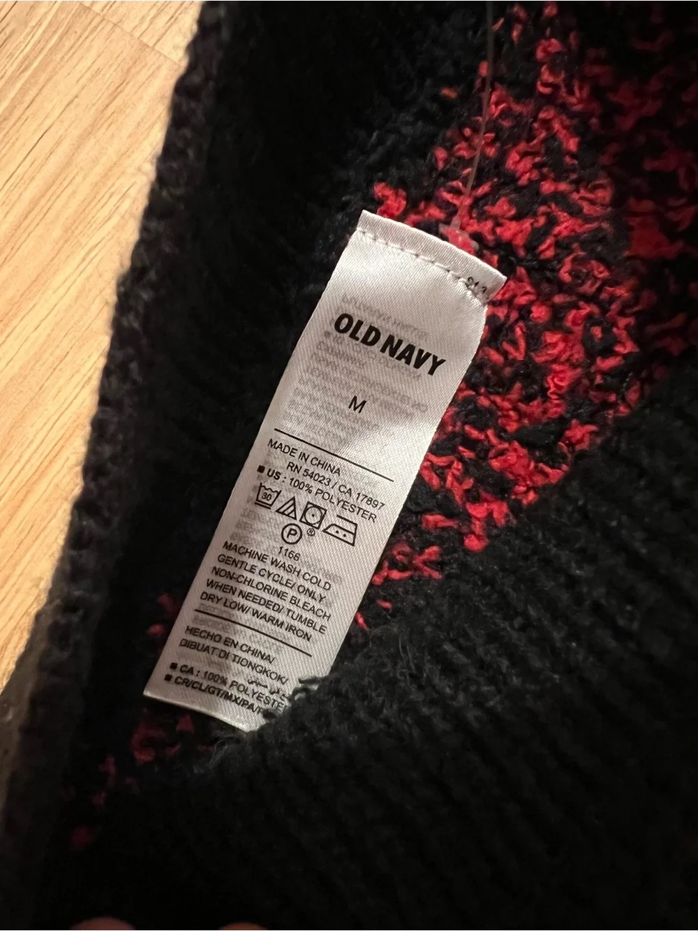 Old Navy Red and Black Buffalo Plaid Pet Sweater. Size M. NWT
